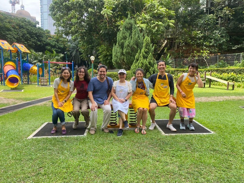 Kuala Lumpur: Malaysian Cooking Class With Market Tour - Overview of the Cooking Class