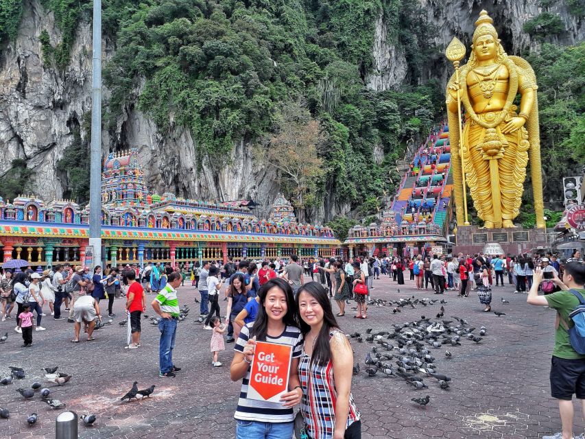 Kuala Lumpur: Suburbs and Batu Caves Half-Day Tour