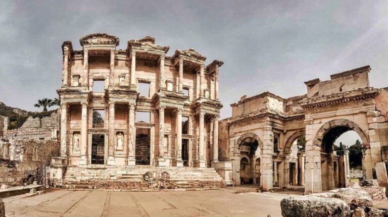 Kusadasi: Ephesus Small Group Tour