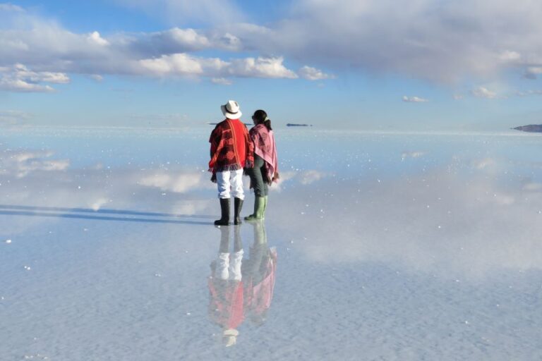 La Paz: Uyuni Salt Flats Tour by Bus