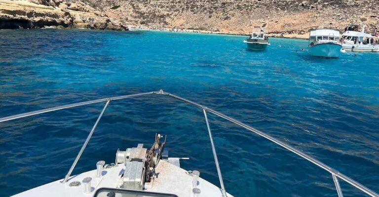 Lampedusa: Elegant Day Boat Tour With Lunch on Board