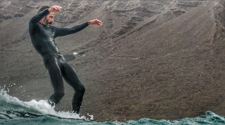 Lanzarote: Longboard Surf Lesson on Famara Beach for All Levels