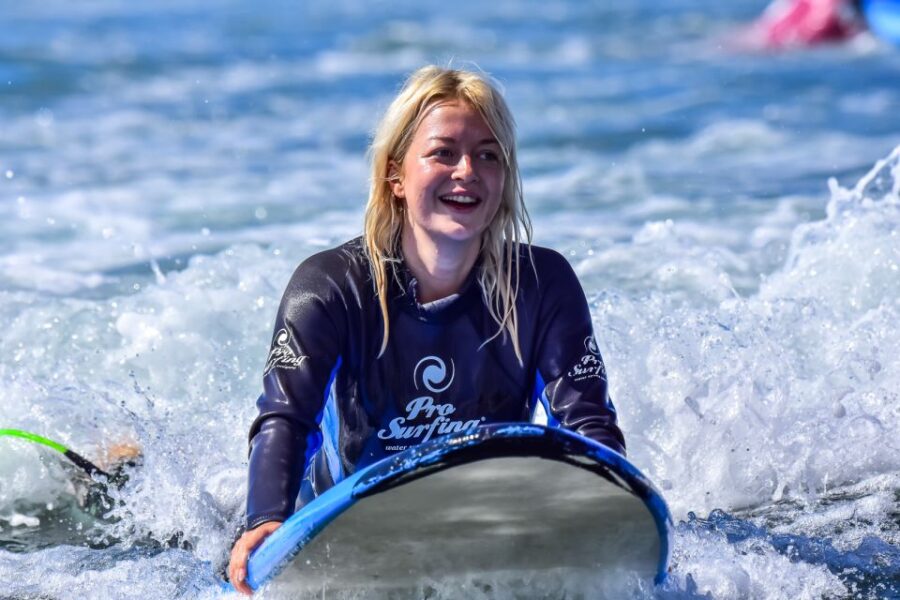 Las Palmas: Learn to Surf With a Special Price for Two Group