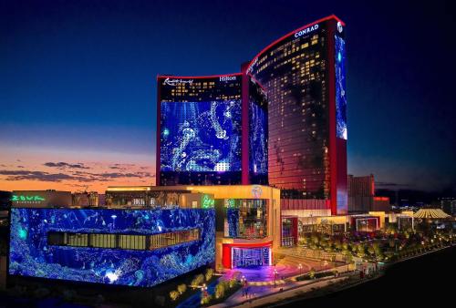 Las Vegas Hilton At Resorts World - Overview and Location