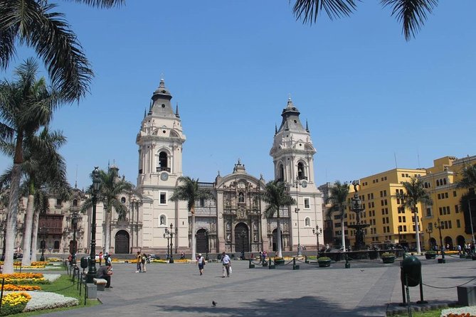 Lima City Tour and Catacombs Museum (04 Hours) Private Tour With Guide in Lima - Tour Experience