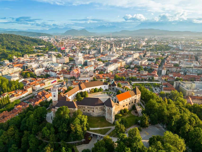 Ljubljana: Express Walk With a Local in 60 Minutes - Overview of the Experience