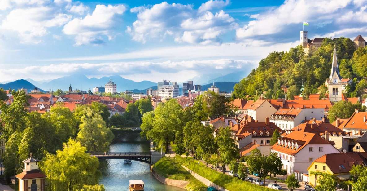 Ljubljana: Private 2h Sightseeing Walking Tour - Tour Overview