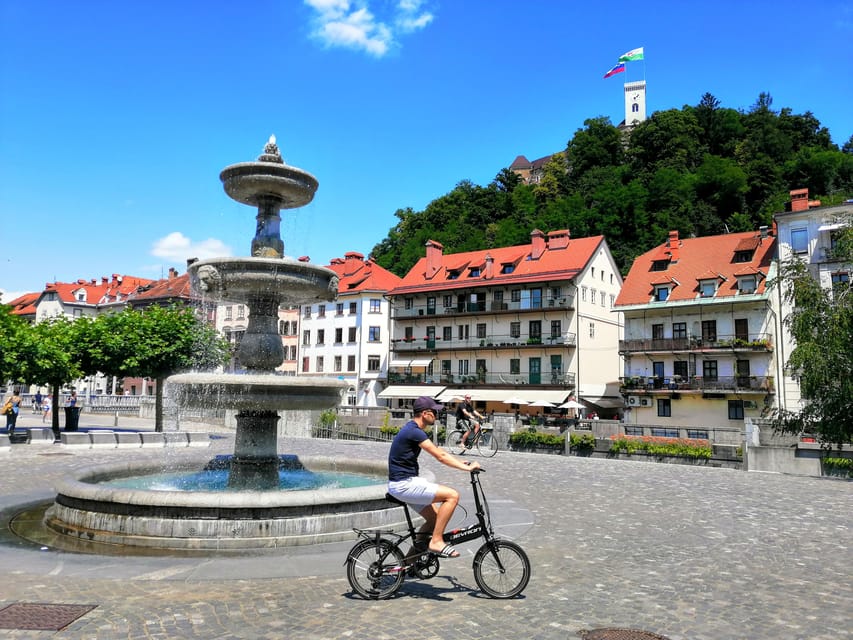 Ljubljana Sightseeing Tour by E-bikes