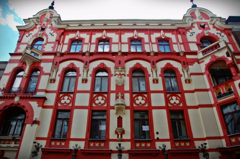 Lodz: Private City Walking Tour