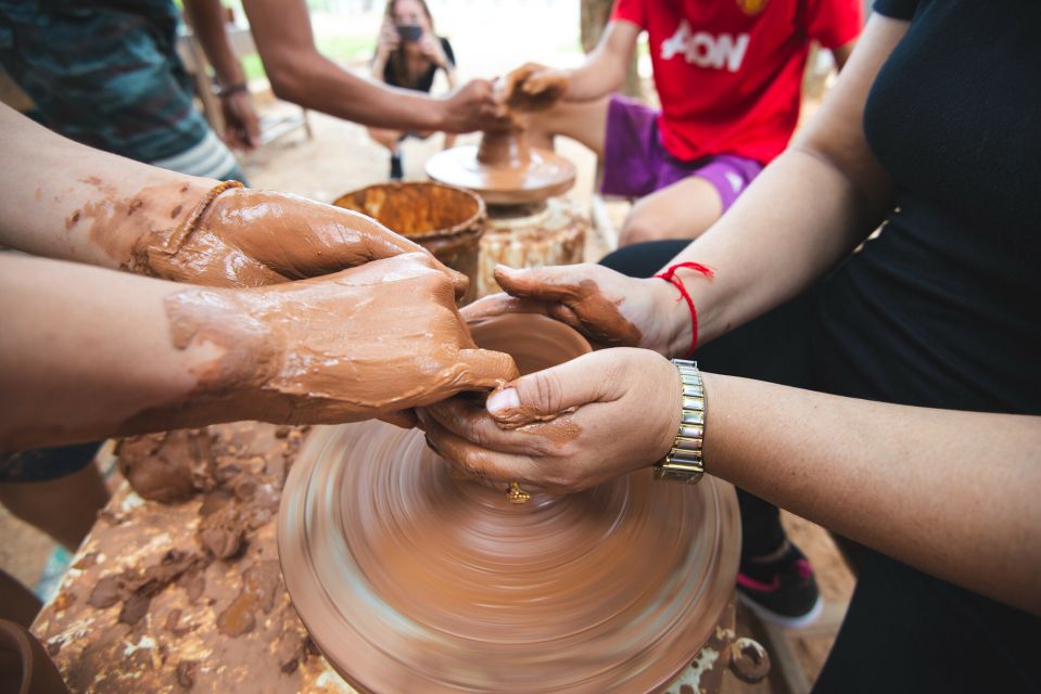 Luang Prabang: Pottery Workshop & Wat Chomphet Cycling Tour