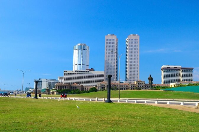 Luxury Night Cycle Tour of Colombo - Overview of the Tour