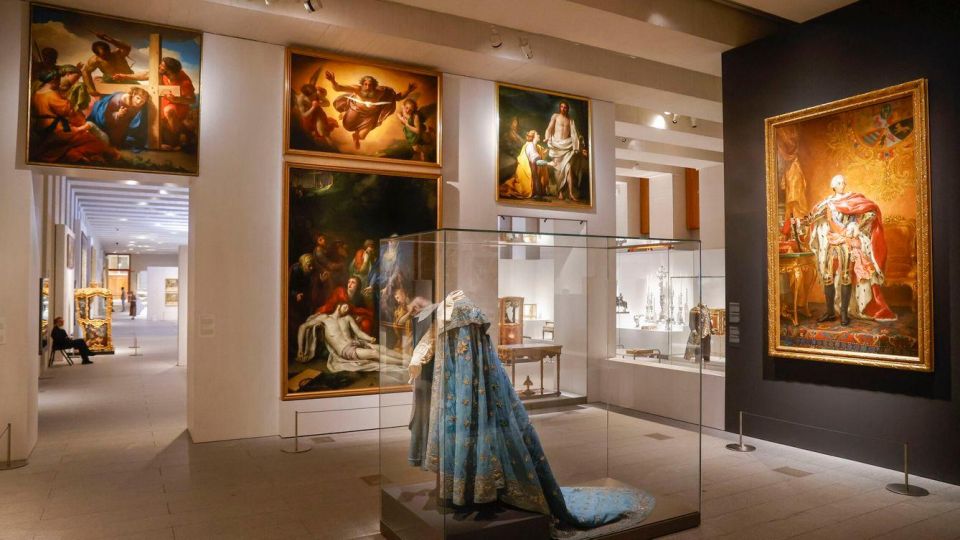 Madrid: Guided Tour of The Royal Collections Gallery - Tour Overview and Details