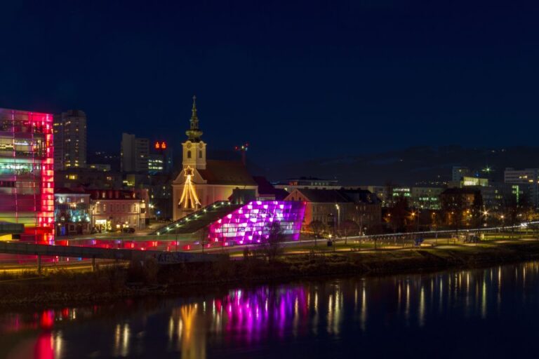 Magical Christmas Stroll Through Innsbruck’s Heart