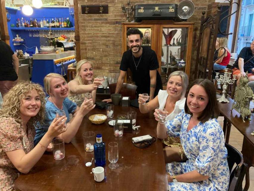 Malaga: Wine and Tapas Tour With Tastings and Drinks - Tour Overview and Highlights