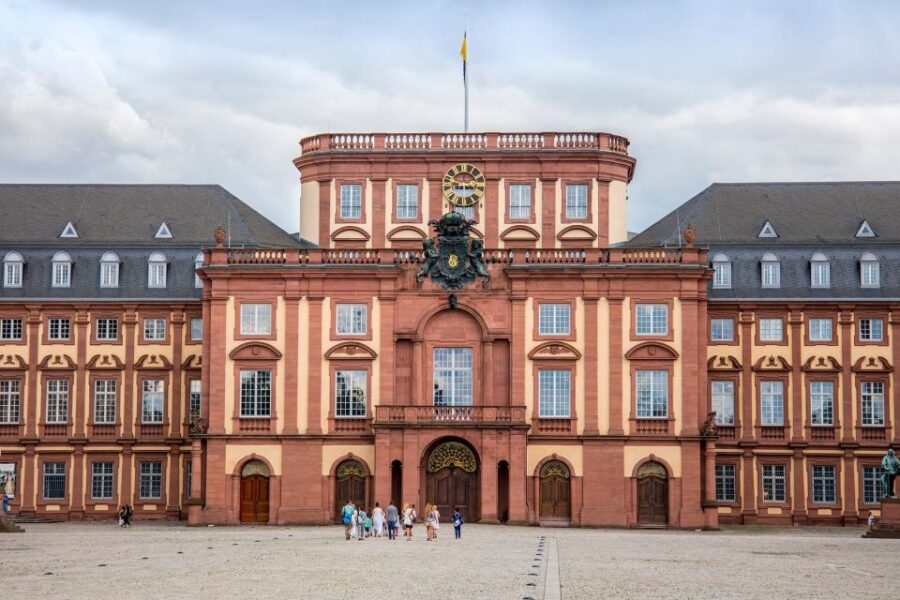 Mannheim, Costume Tour: Executioners, Witches, Hugenots