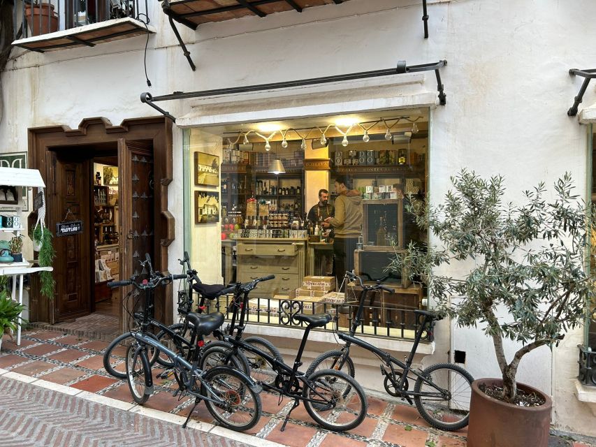 Marbella: Guided Bike Tour With Tapas Tasting and Drinks