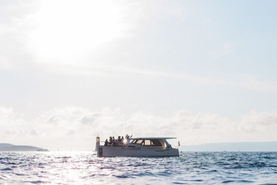 Marseille: Calanques National Park Boat Trip With Swimming