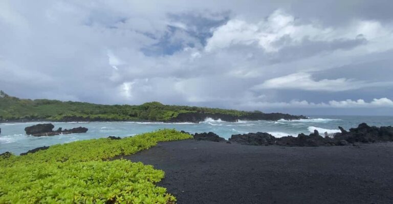 Maui: Van Day Trip to Hana With Local Guide and Lunch