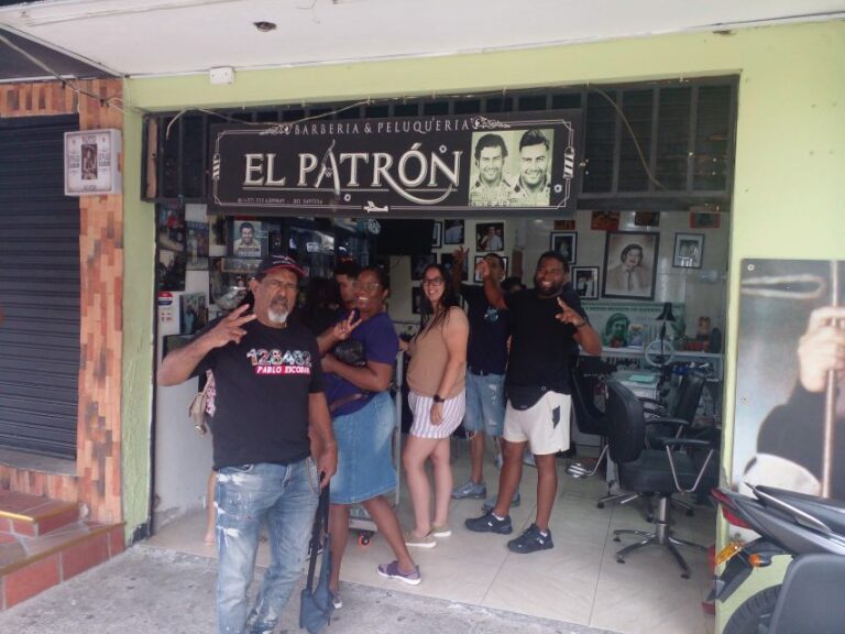 Medellin: Private Tour of Pablo Escobar and Comuna 13