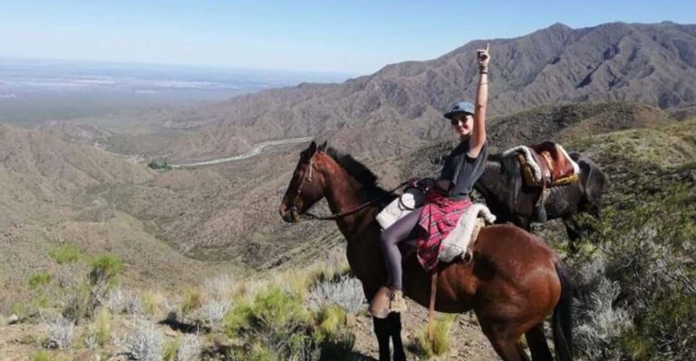 Mendoza: Sunset Horse Back Riding in the Mountains and BBQ