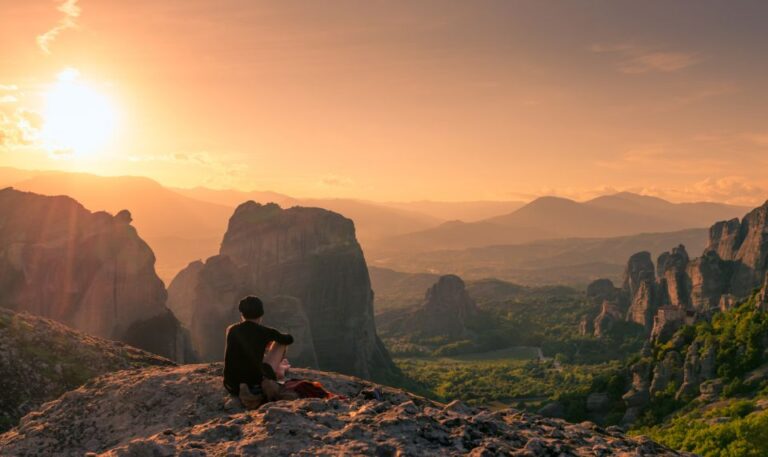 Meteora: Guided Sunset Tour With Monasteries and Caves Visit