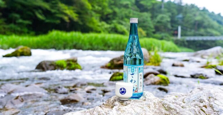 Mitake Ravine Hiking, Sake, and Art Tour