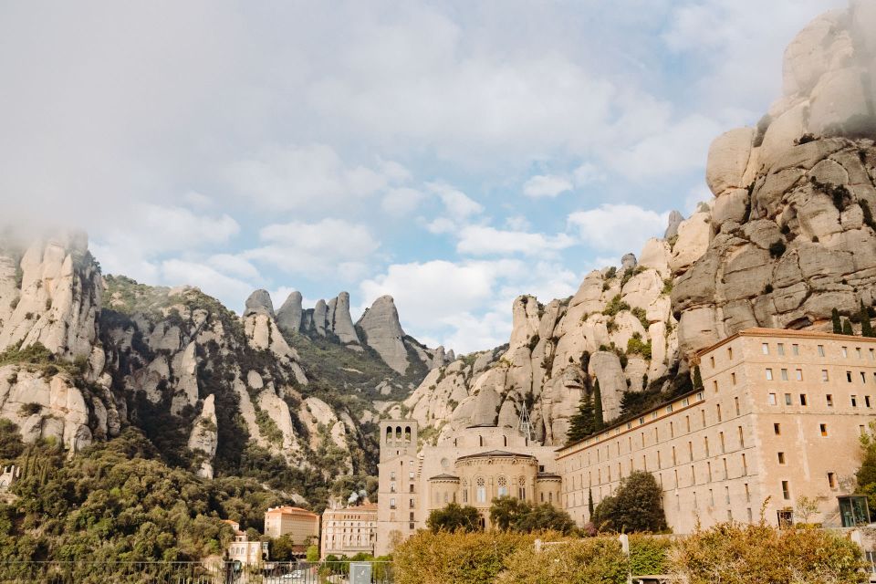 Montserrat & Cava Winery Tour: Day Trip From Barcelona - Exploring Montserrat Monastery