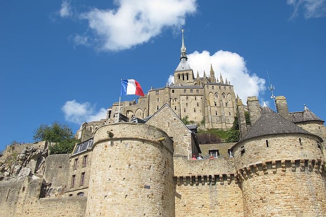 Mt St. Michel Private Tour With Abbey Tickets and Tour Guide - Inclusions and Meeting Details