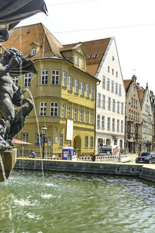 Munich: Augsburg City Tour - The Fuggers, Mozart & Brecht - Itinerary and Activities