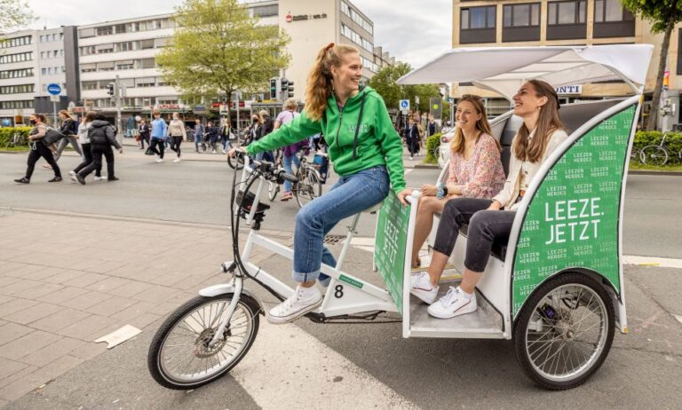 Münster: Private Guided Rickshaw City Tour