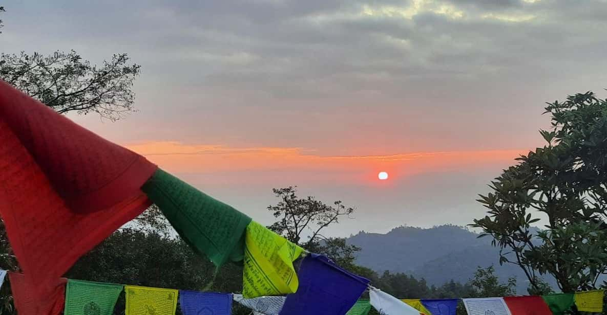 Nagarkot Sunrise and Bhaktapur Tour - Itinerary Highlights