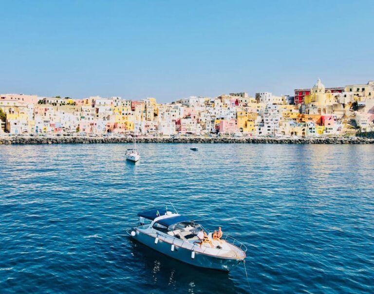 Naples: Capri Private Boat Tour