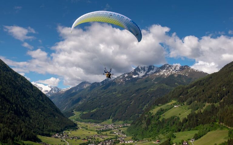 Neustift in Stubaital: Paragliding Tandem Flight