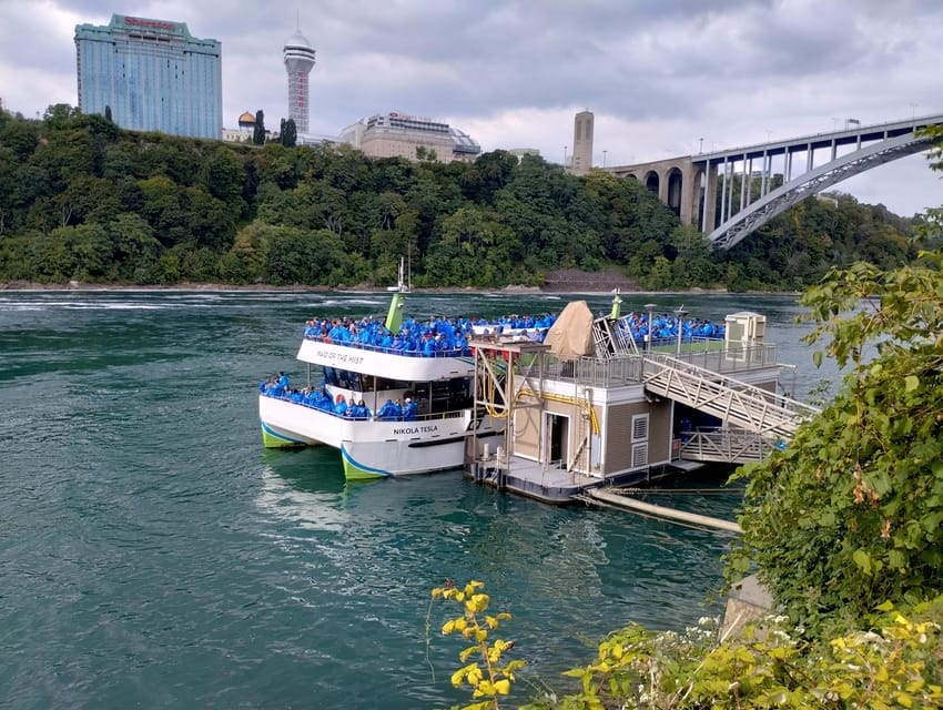 Niagara Falls: Private Guided Tour With Trolley Ride - Tour Overview