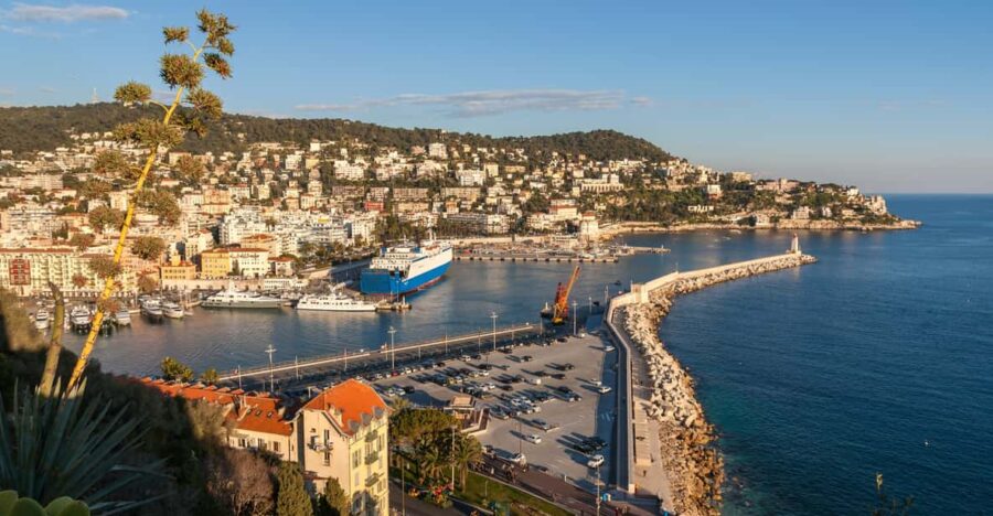 Nice: Old Town Treasures and Castle Hill Walking Tour