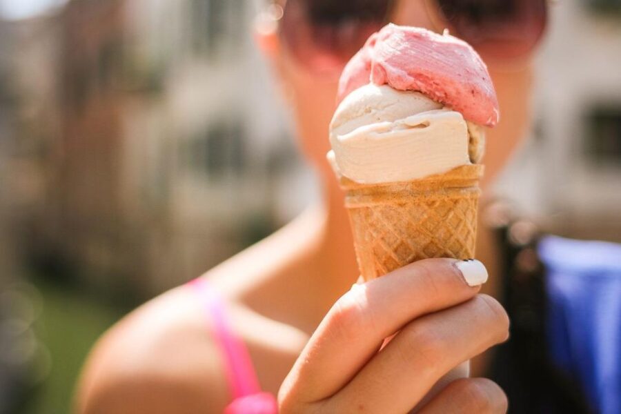 Nice: Sunset Guided Foodie Walking Tour With Tastings