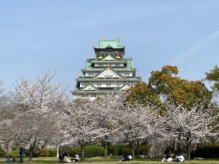 Osaka: Osaka Castle Tower Guided Tour - Tour Features