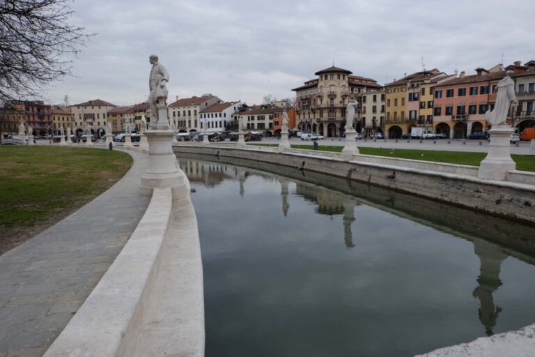 Padua: Self-Guided Walking Tour of the Historical Center