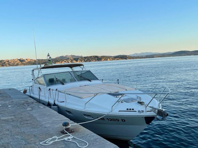 Palau: Daily Boat Tour to La Maddalena Archipelago