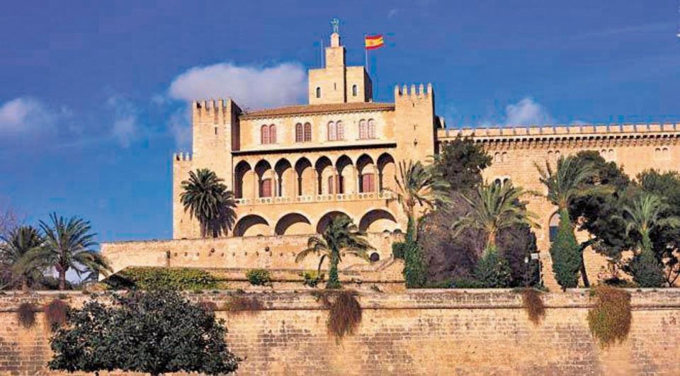 Palma De Mallorca: Free Time in Palma & Boat Tour - Activity Overview