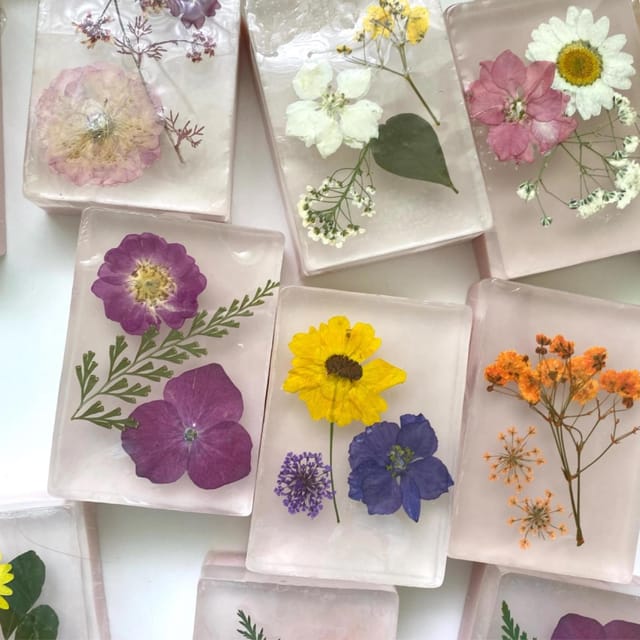 Paris: Botanical Handmade Soap Workshop (Melt and Pour Soap)