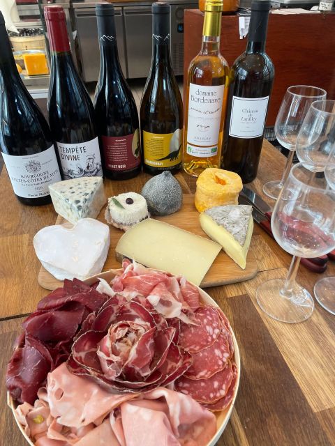 Paris: Cheese and Wine Tasting Experience in Montmartre