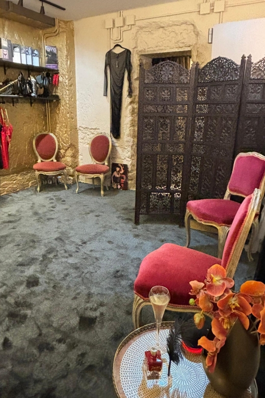 Paris: Private Lingerie Fitting Activity for Couples - Activity Overview