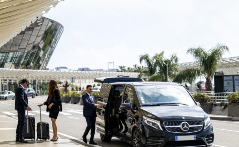 Paris: Private Transfer to Charles De Gaulle Airport