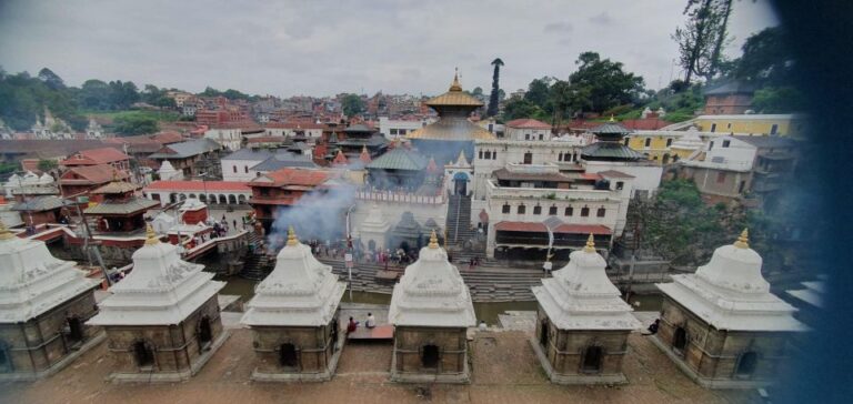 Pashupatinath Aarati and Bouddhanath Spiritual Tour