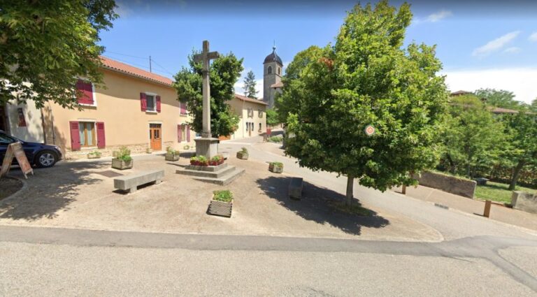 Pérouges: Medieval Village Private Guided Tour