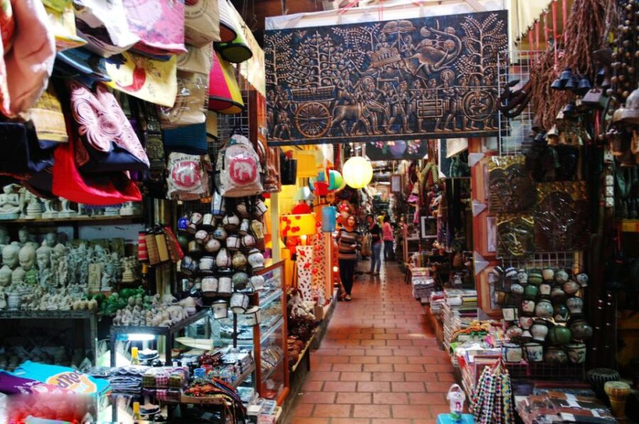 Phnom Penh: National Museum, Russian Market & Wat Phnom - Highlights of Khmer Art