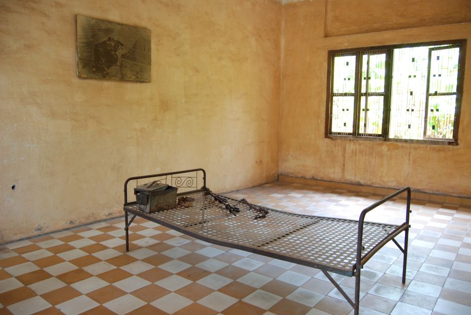 Phnom Penh: Tour of Tuol Sleng Prison and Choeng Ek Memorial - Tour Overview and Pricing