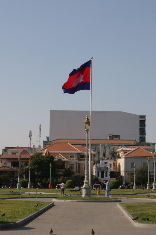 Phnom Penh Tour With Tuk Tuk English Spoken Guide - Tour Overview and Pricing