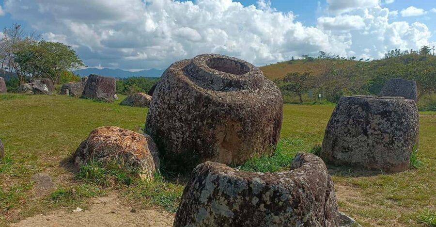 Plain of Jars Share Group Tour
